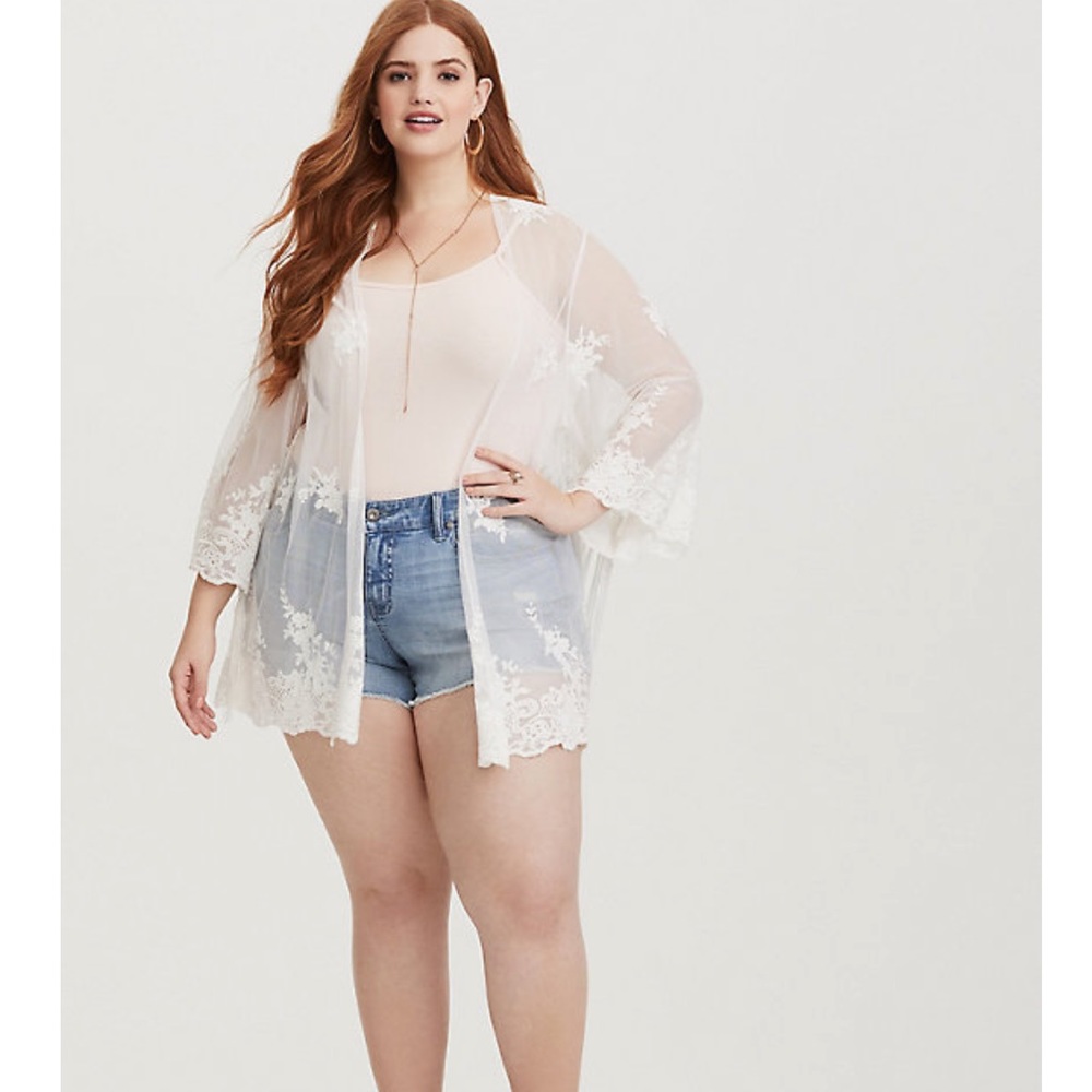 Torrid Ivory Embroidered Mesh Kimono Size 1/2